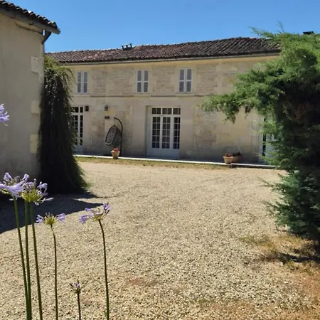 Longere Typique Charentaise